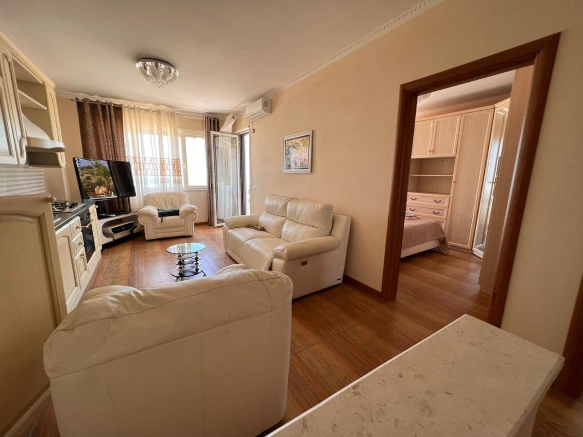 Sea View-Apartment On The Beach - Durrs2 ดูร์เรส ภายนอก รูปภาพ