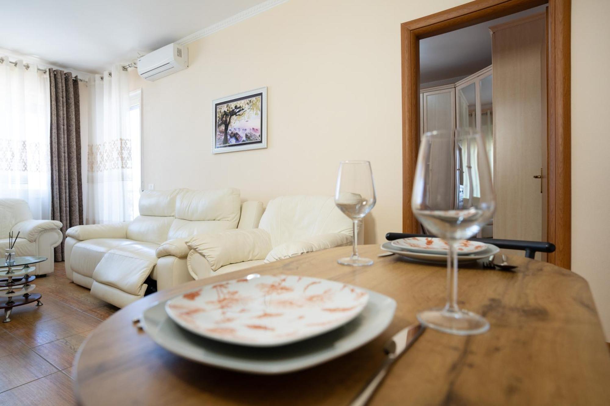 Sea View-Apartment On The Beach - Durrs2 ดูร์เรส ภายนอก รูปภาพ