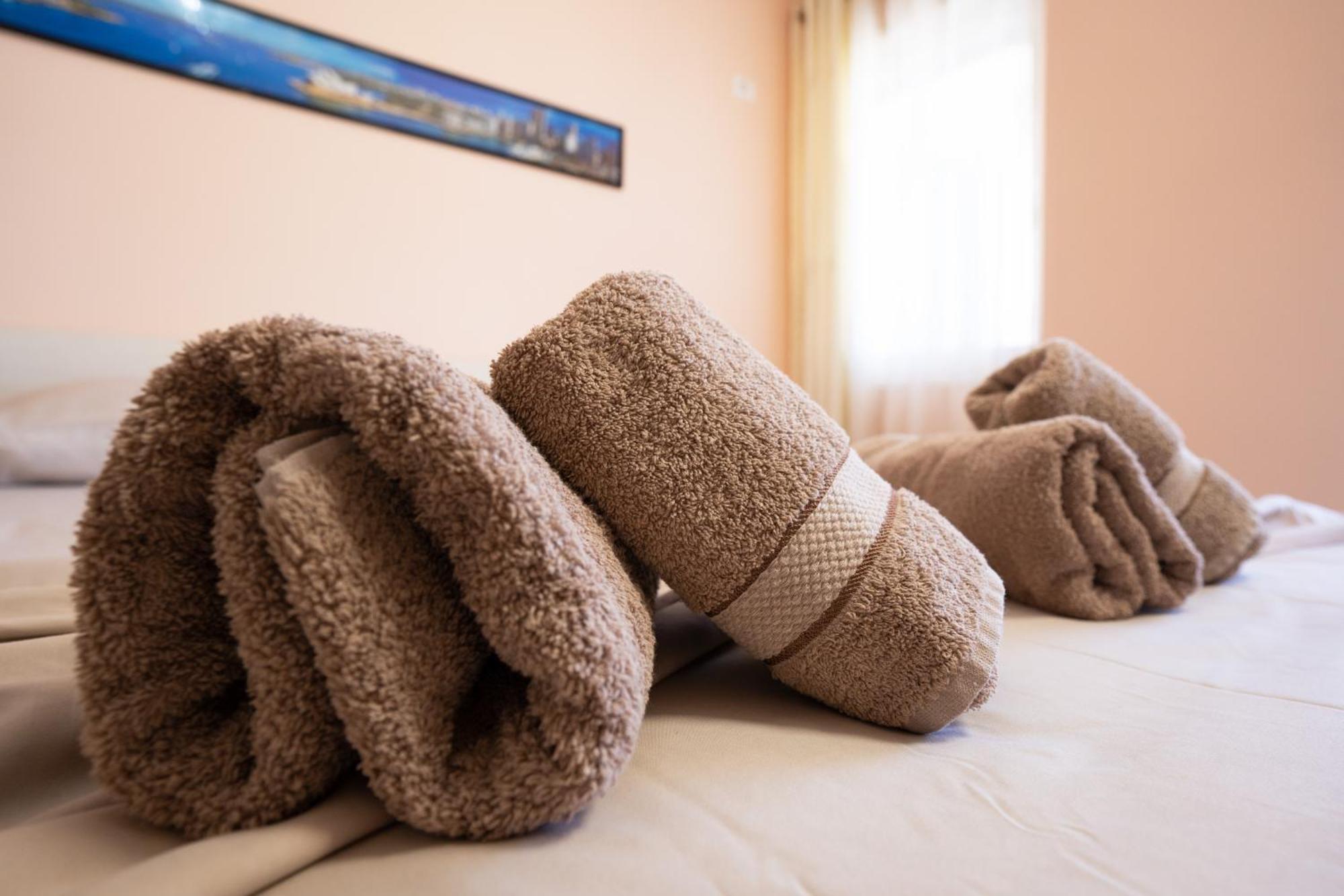 Sea View-Apartment On The Beach - Durrs2 ดูร์เรส ภายนอก รูปภาพ